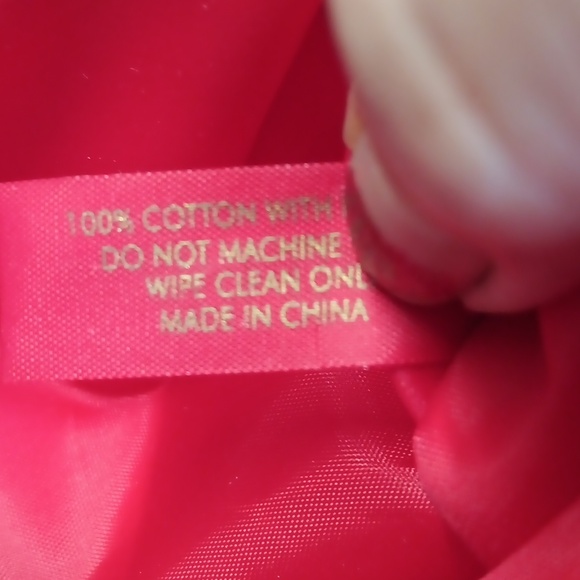 Estee Lauder Beautiful Red Cosmetic Bag With Gold Stars and Details. - Picture 11 of 16